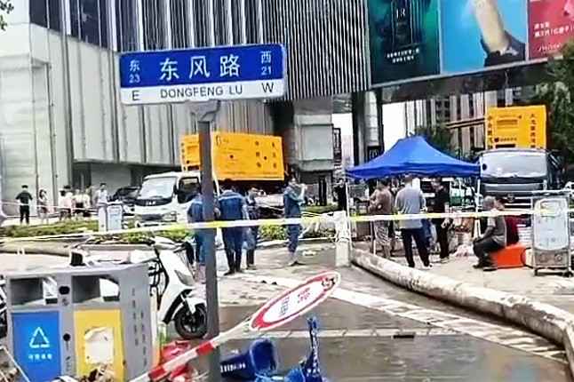 海口敬轩能源管理解决方案有限公司排涝突击队在排涝现场